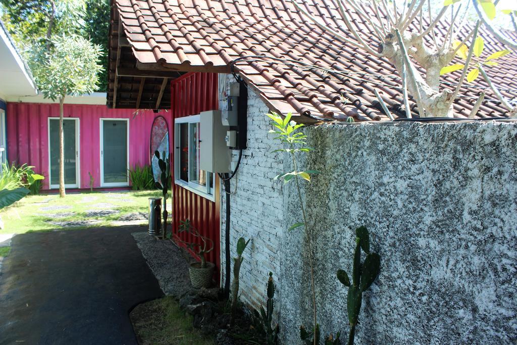 Hotel Kubu Container Uluwatu Zewnętrze zdjęcie