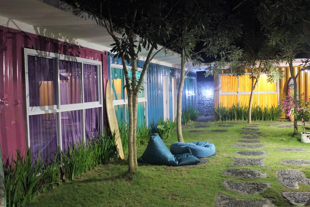 Hotel Kubu Container Uluwatu Zewnętrze zdjęcie