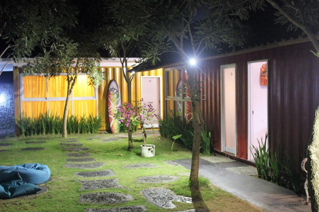 Hotel Kubu Container Uluwatu Zewnętrze zdjęcie