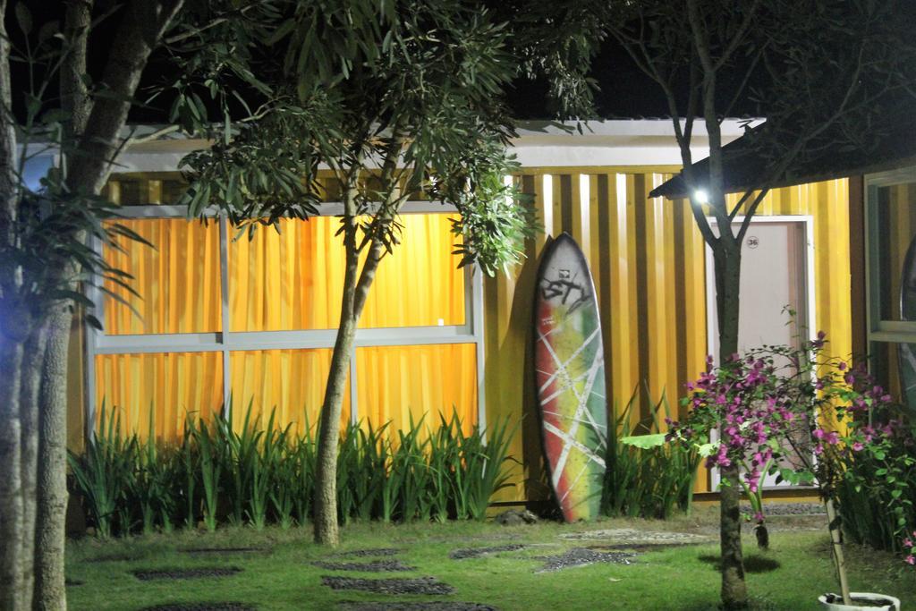 Hotel Kubu Container Uluwatu Zewnętrze zdjęcie