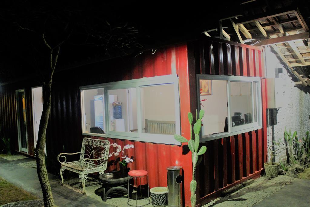 Hotel Kubu Container Uluwatu Zewnętrze zdjęcie